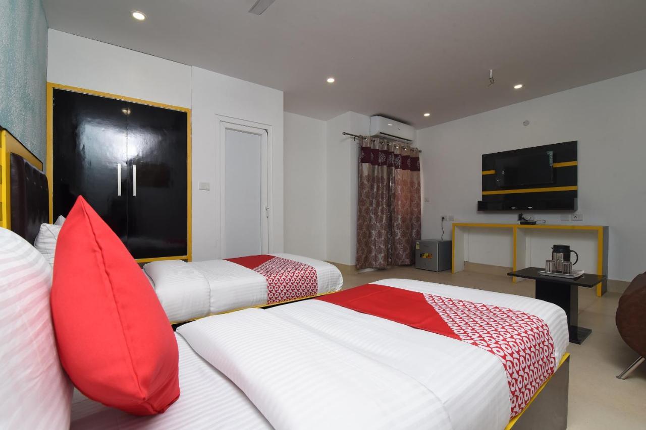Capital O 13310 Noida Suites Exterior foto