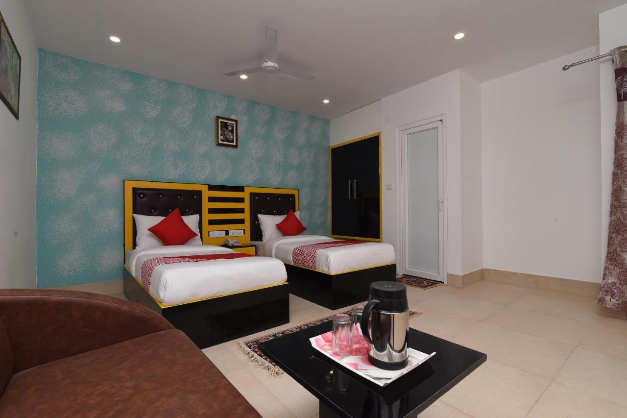 Capital O 13310 Noida Suites Exterior foto