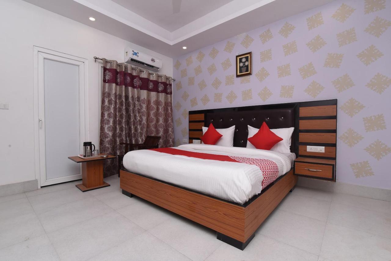 Capital O 13310 Noida Suites Exterior foto