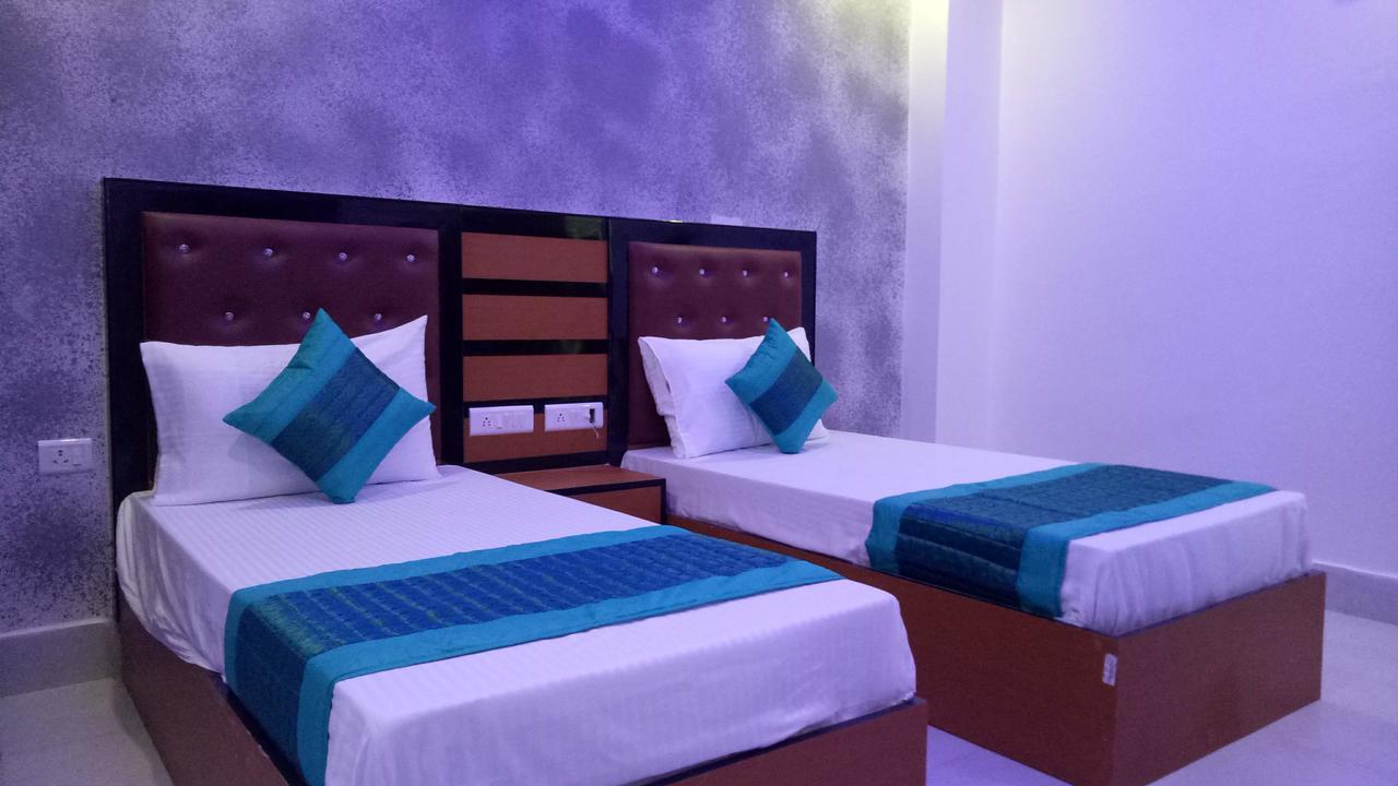 Capital O 13310 Noida Suites Exterior foto