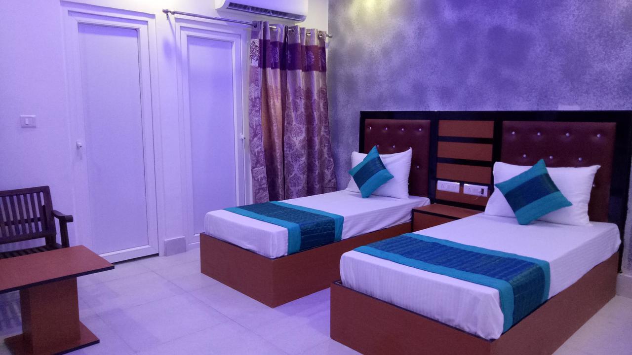 Capital O 13310 Noida Suites Exterior foto